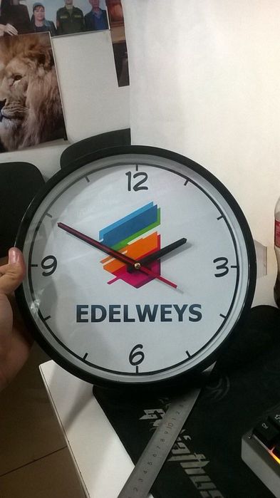 Часы с ващим лого