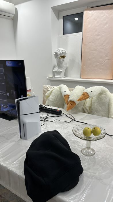 Продам PS5 Slim 1000gb