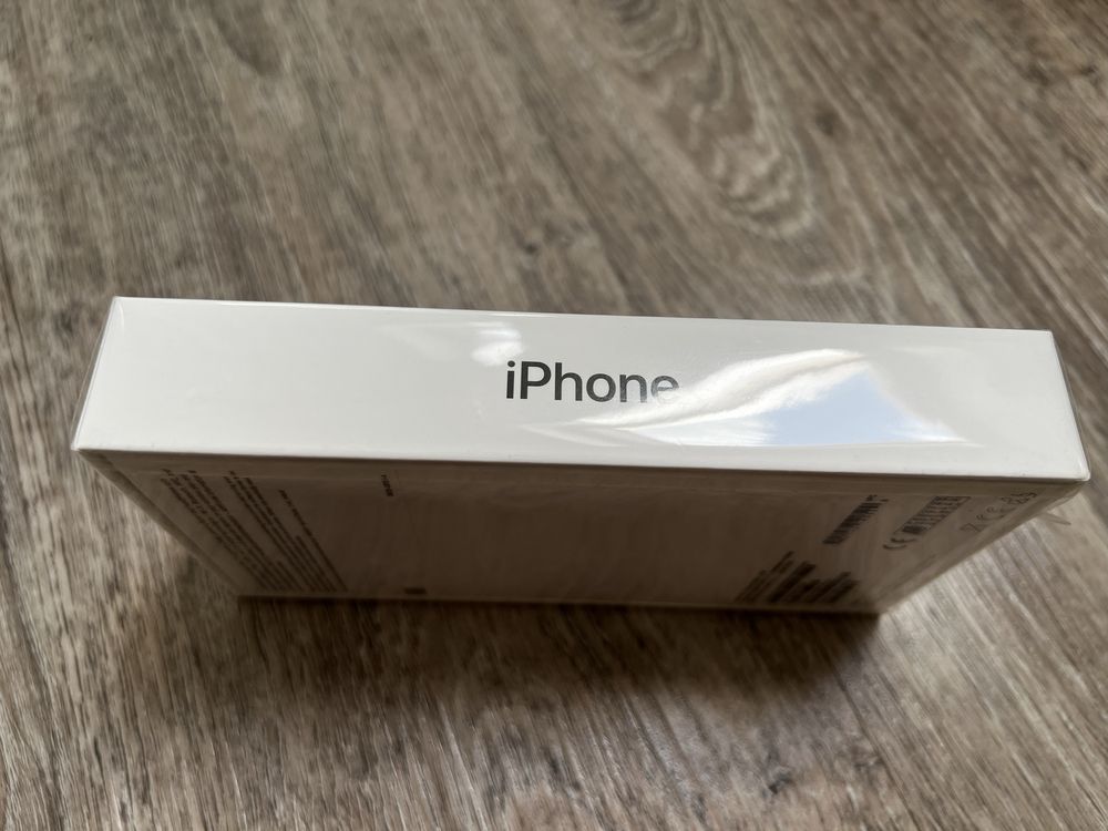 Apple iPhone XR 64GB Черен Нов Запечатан Отключен