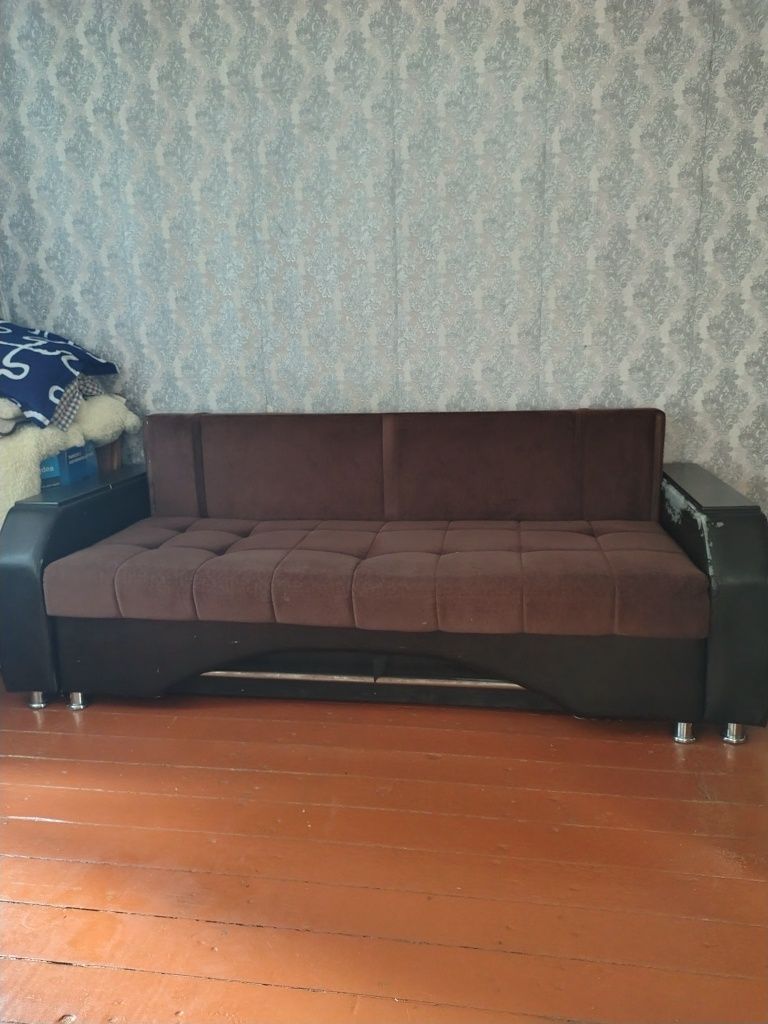 Продам раздвижной диван