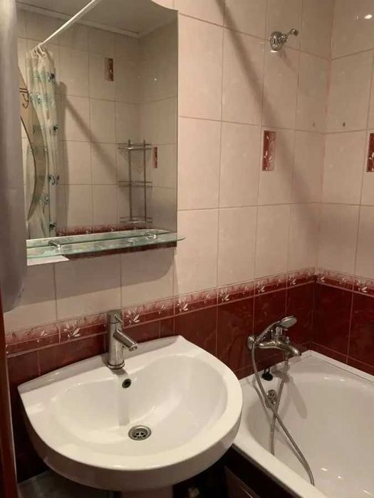 Двустаен имот в кв.Света Троица