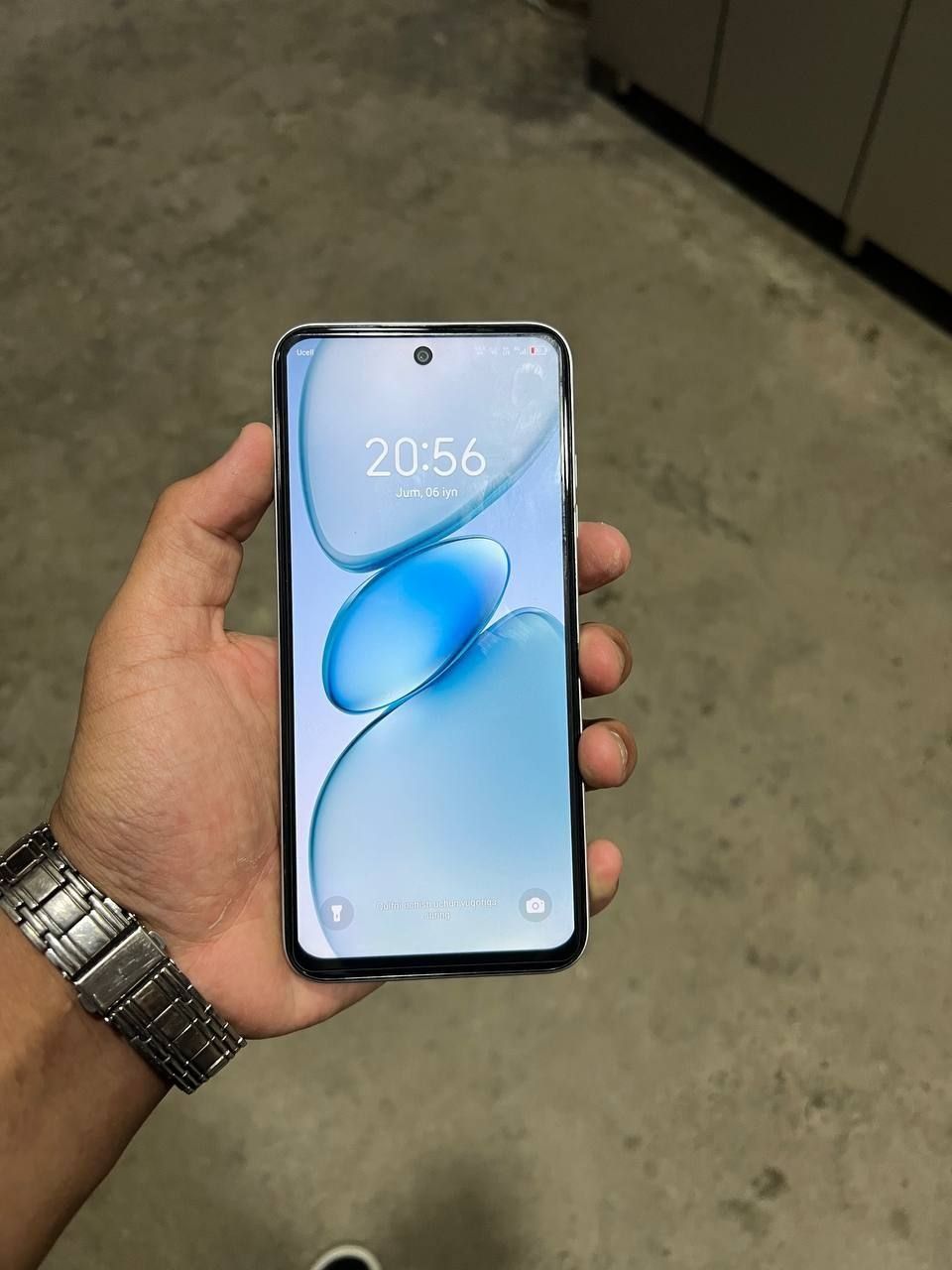 Tecno Sotiladi Yangi