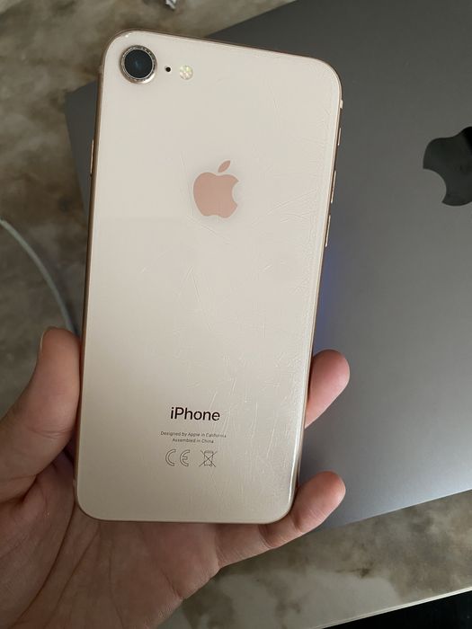 Iphone 8 розовый