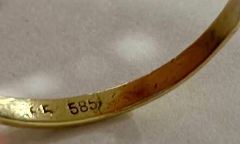 Златен пръстен със син камък 4.16 грама 14карата 585