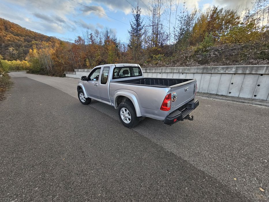 ISUZU D-MAX/ 2009 / 4x4 /Climă