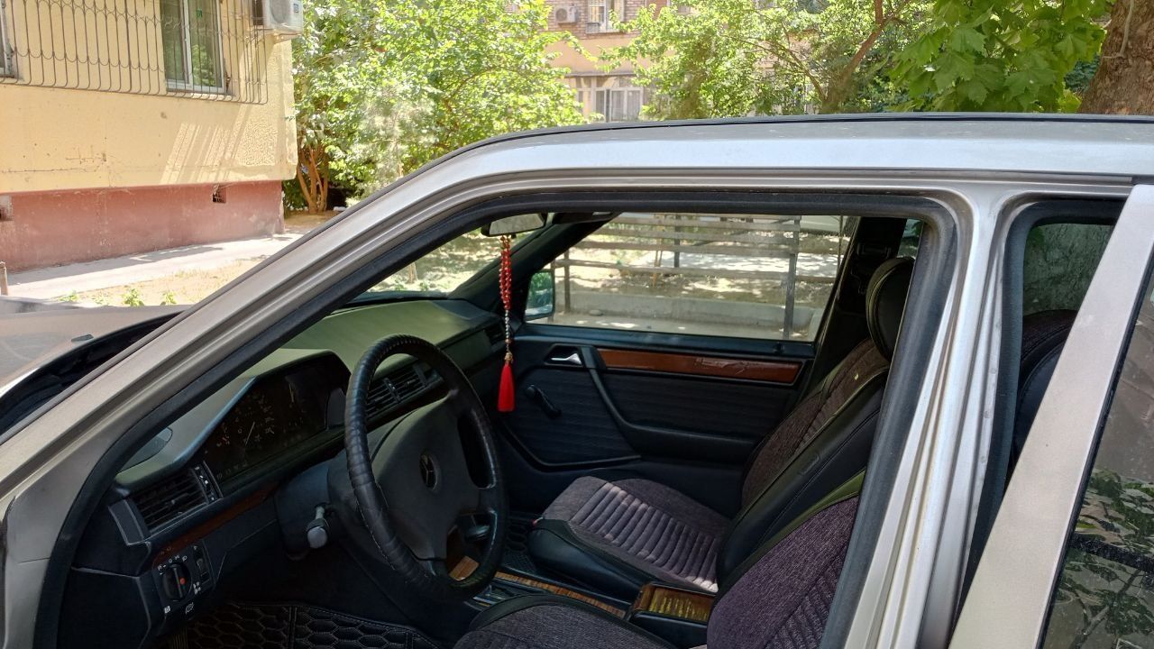 Мерседес w124 e230