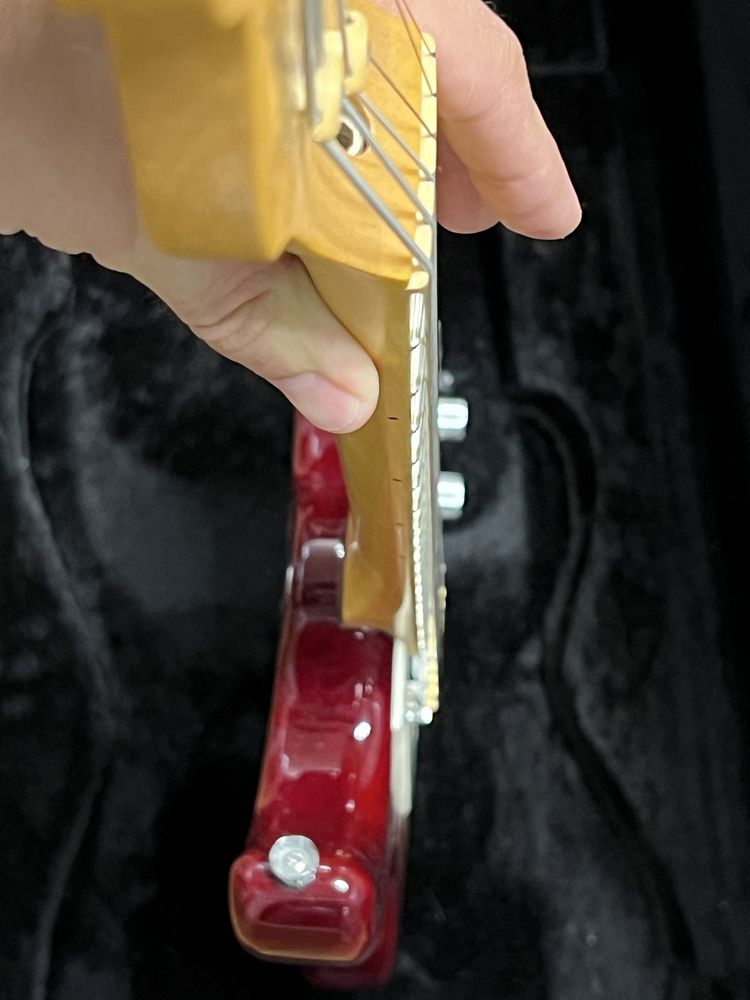 Продавам китара Chapman със Seymour Duncan адаптри