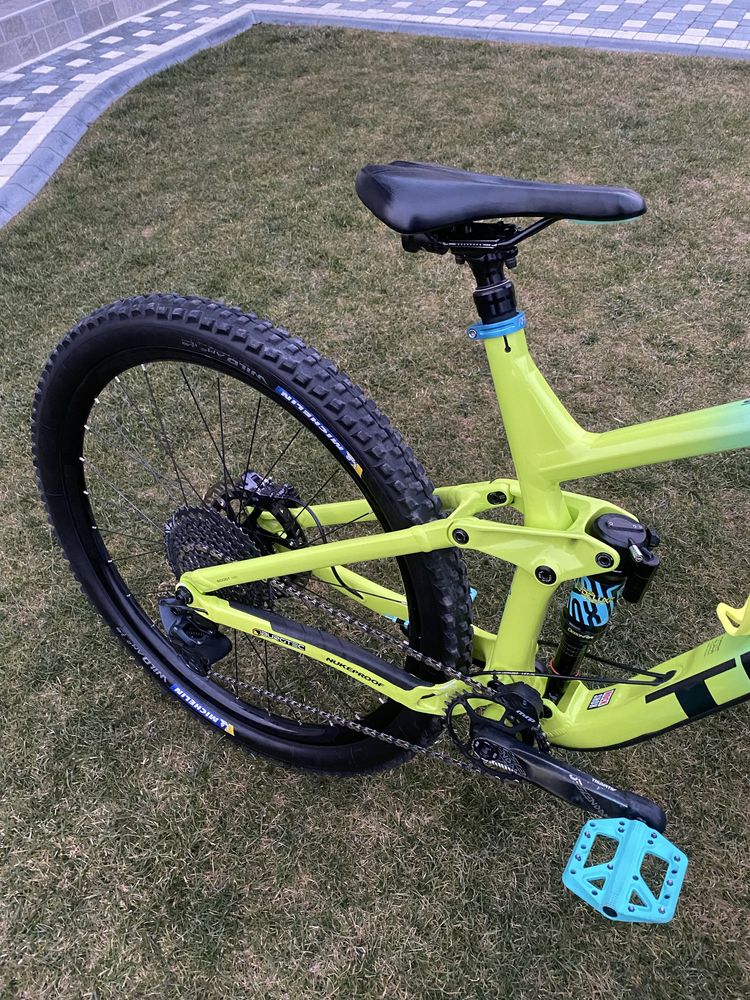 Trek Slash 8-Enduro full suspension 29” marime L