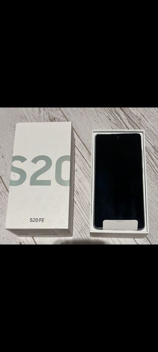 Samsung s20 FE продам или обменяю