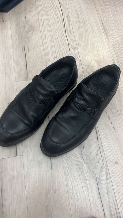 Продается мужская обувь