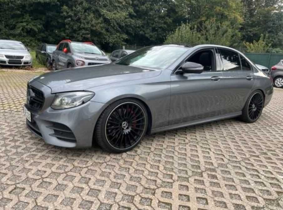 Mercedes Benz E 350d AMG Line