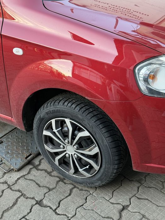 Jante R14  cu cauciuri noi de iarna Kumho Wintercraft wp52 dot 2024