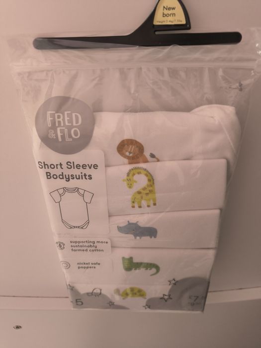 Нови бодита с къс ръкав новородено, 5 бр в пакет,Fred & Flo