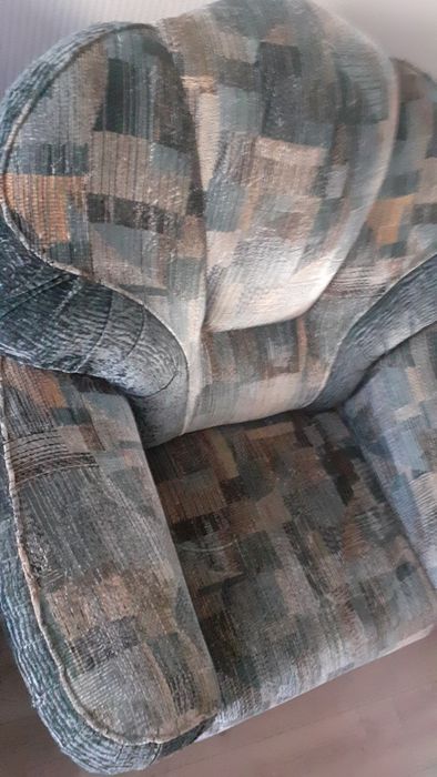 Отдам  два кресла в отличном состоянии.Самовывоз