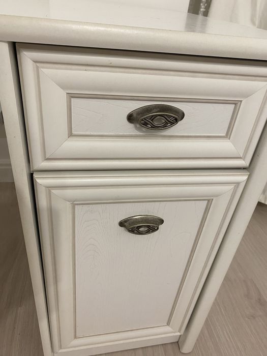 продам компьютерный стол