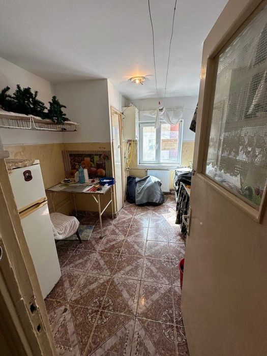 Vânzare apartament 2 camere 50mp – ideal locuință sau cabinet, Roman