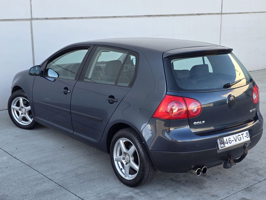 Volkswagen Golf 5 1.6benzina Ac jante carlig Import Olanda