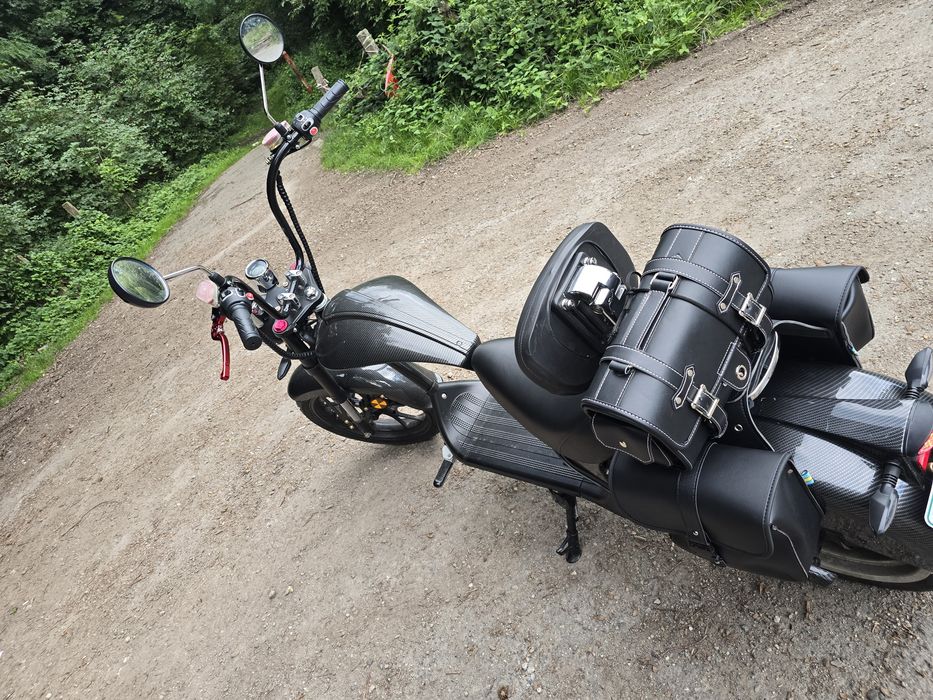 Scuter electric MH3 Carbon 4000W brushless. Viteza 85km/h. Autonomie