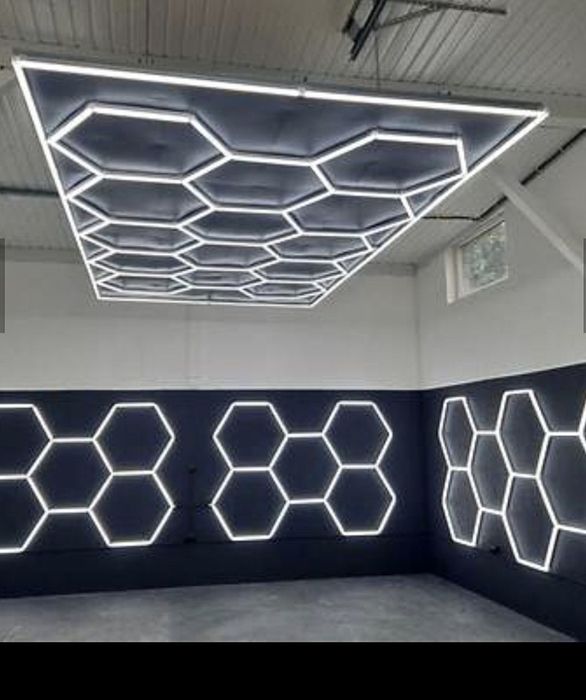 Aplica LED Hexagon 14 module 672W 70000 lumeni 484x243cm iluminat pro