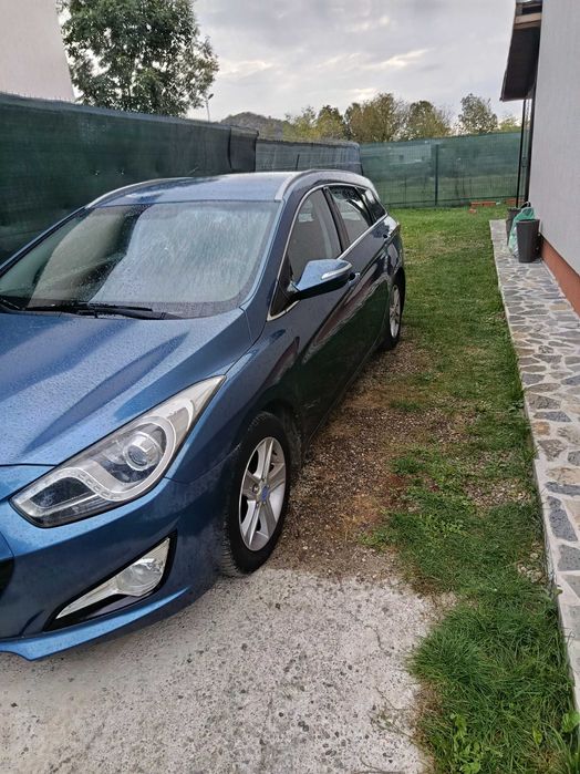 Hyundai i40, benzina