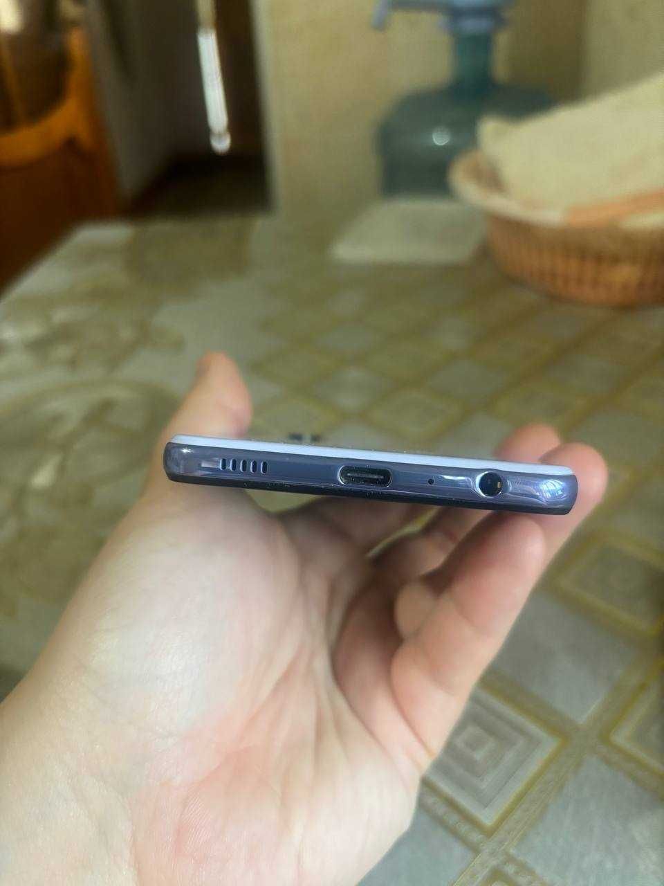 Samsung A32 violet 128gb
1 oy ishlatilgan, karobka dokumenti bor