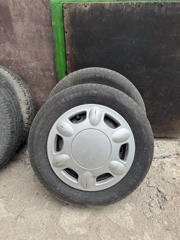 Продам шины с дисками R12