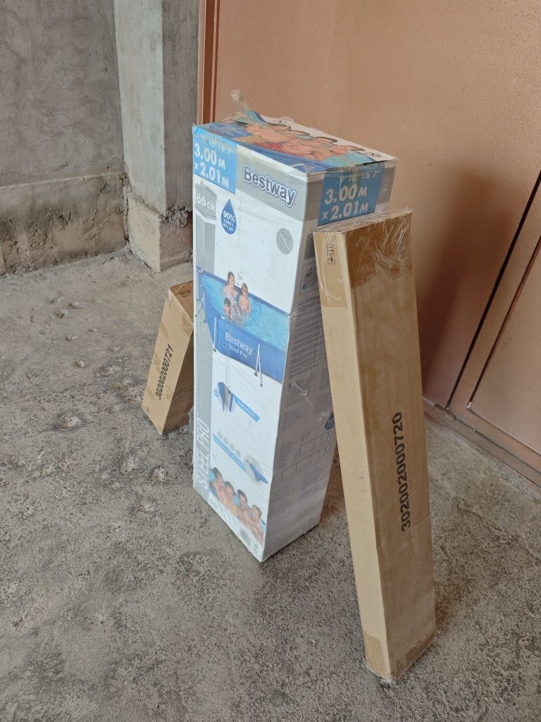 Yig'iladigan baseyn sotiladi Bestway
