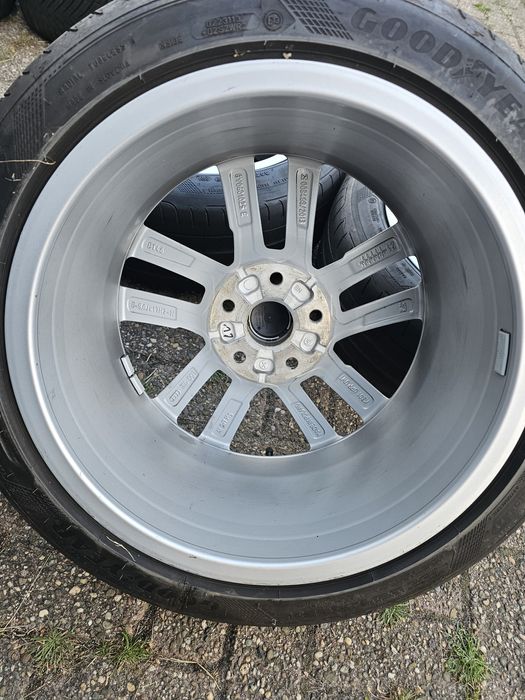 Jante Audi A3 r17 cu cauciucuri de vară