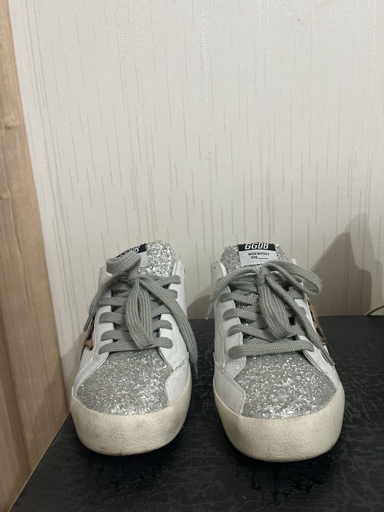 Golden Goose, conditie foarte buna