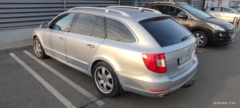 Vând Skoda Superb 2