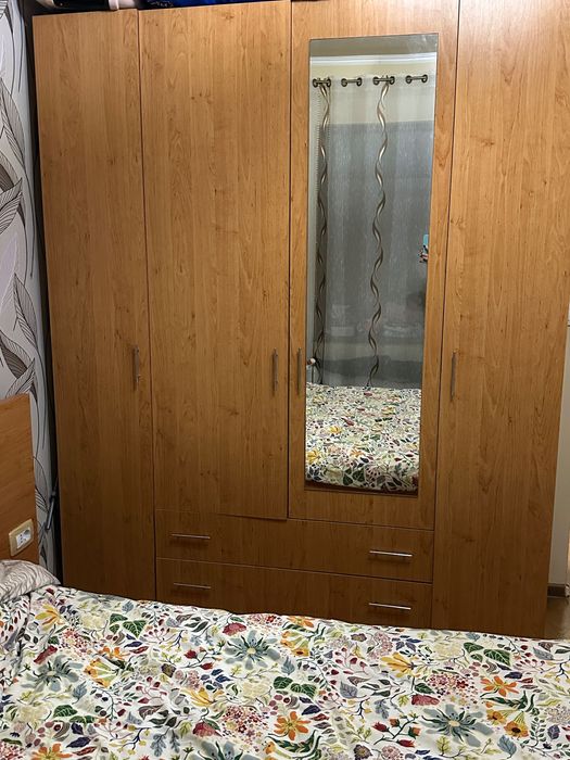 Vând mobilier dormitor complet