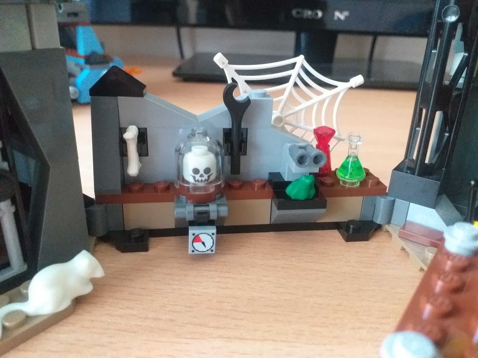 Lego monster fighters - The crazy scientist and his monster