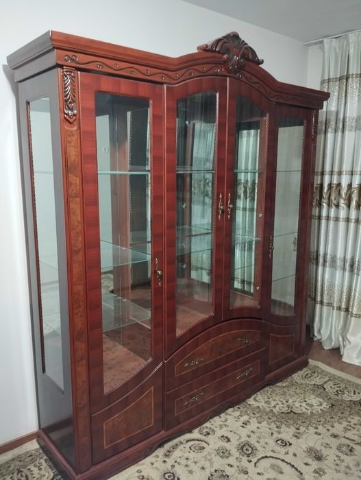 Стенка и камод . Продам . Б/у