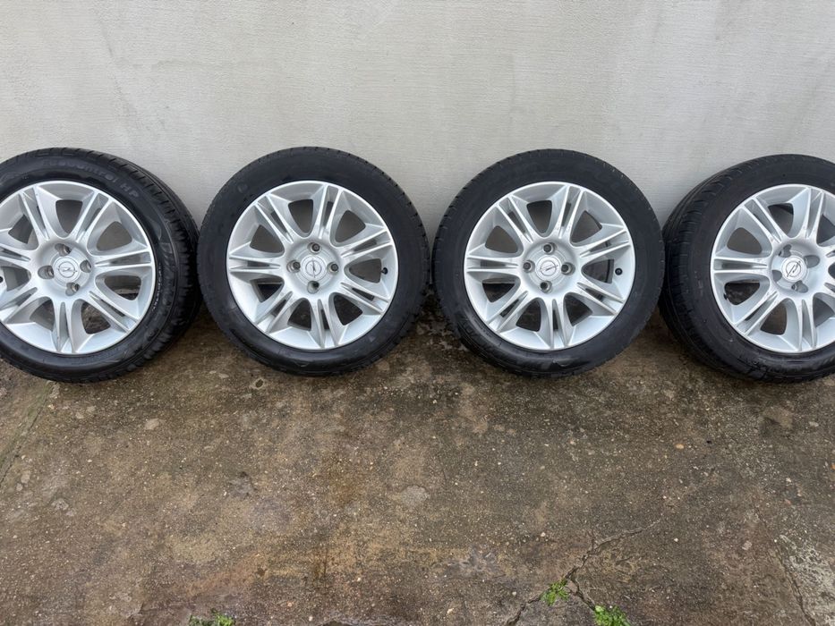 Roți Opel Corsa pe Jante de Aluminiu