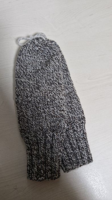 Set.sosete si manusi tricotate