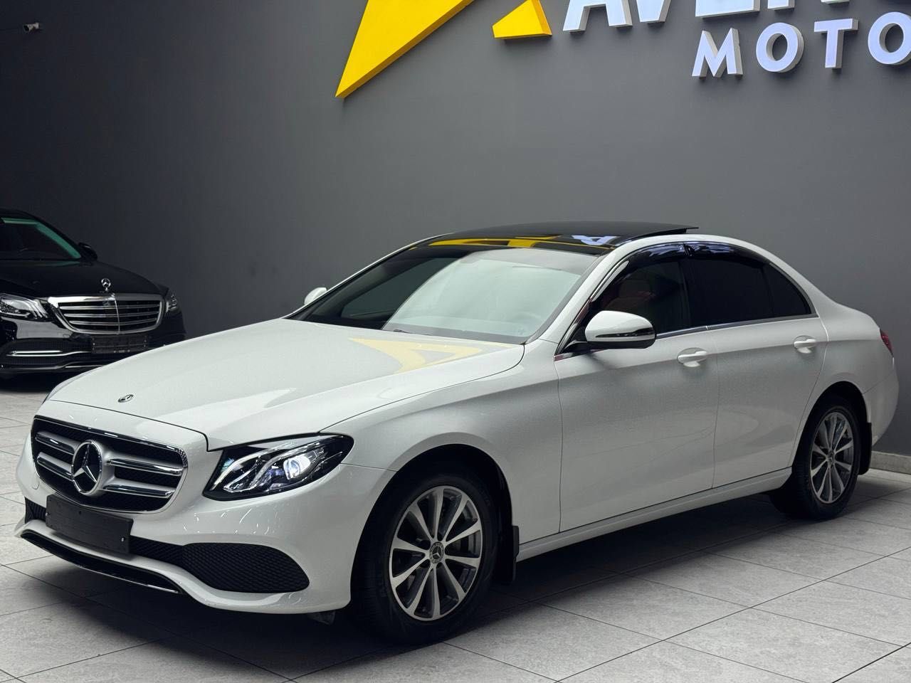 Продается Mercedes Benz E200 W213