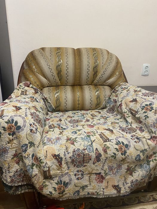 Продам кресло ( есть 2 шт)