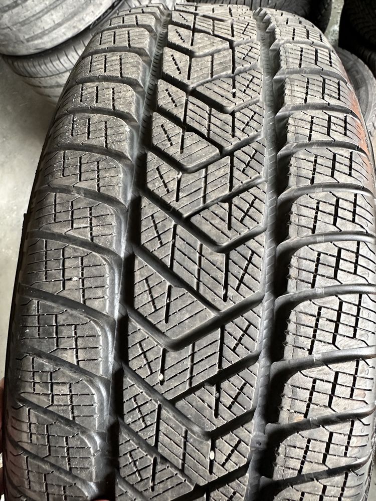 Cauciucuri 215/65/17” pirelli iarna