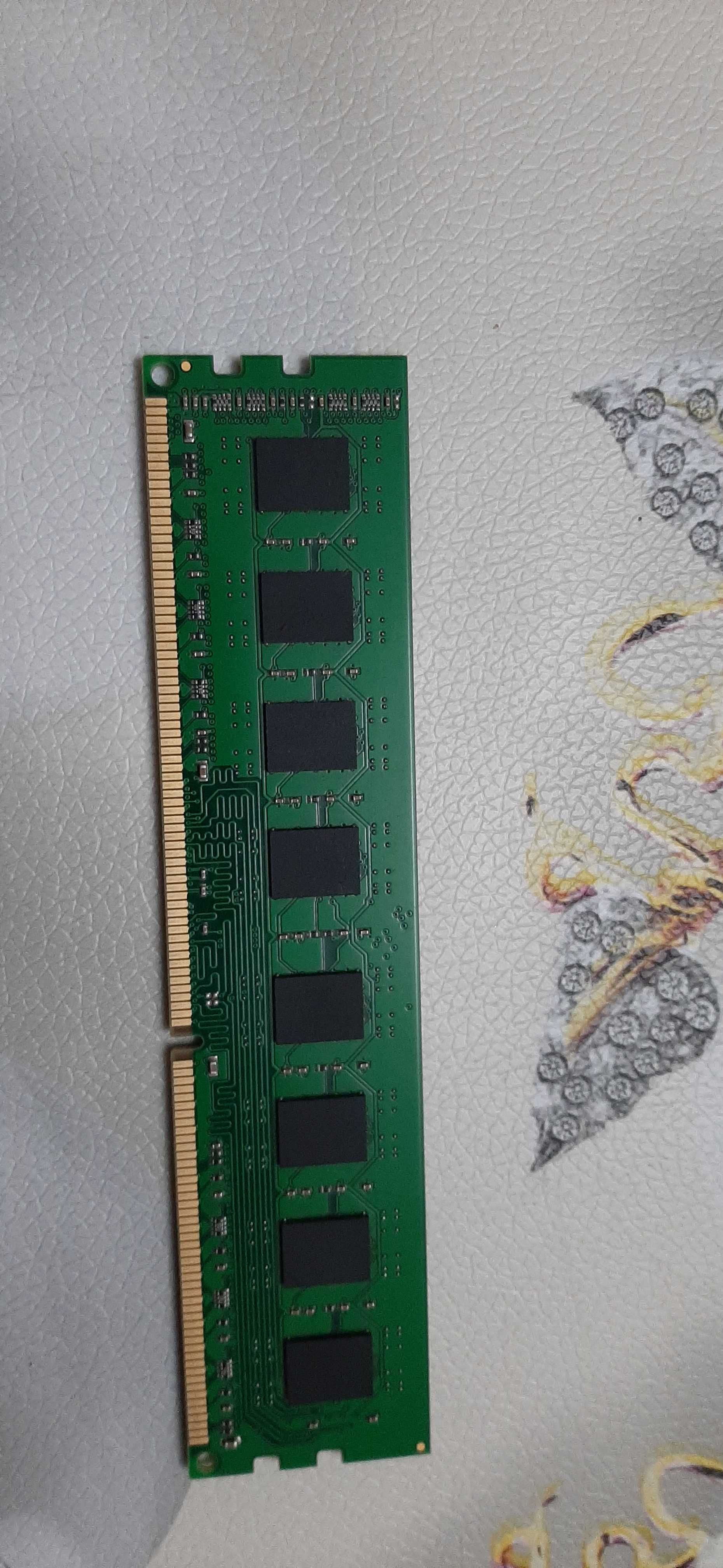 DDR3 2 GB xolati yangi