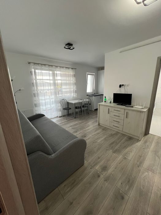 Închiriez apartament cu două camere