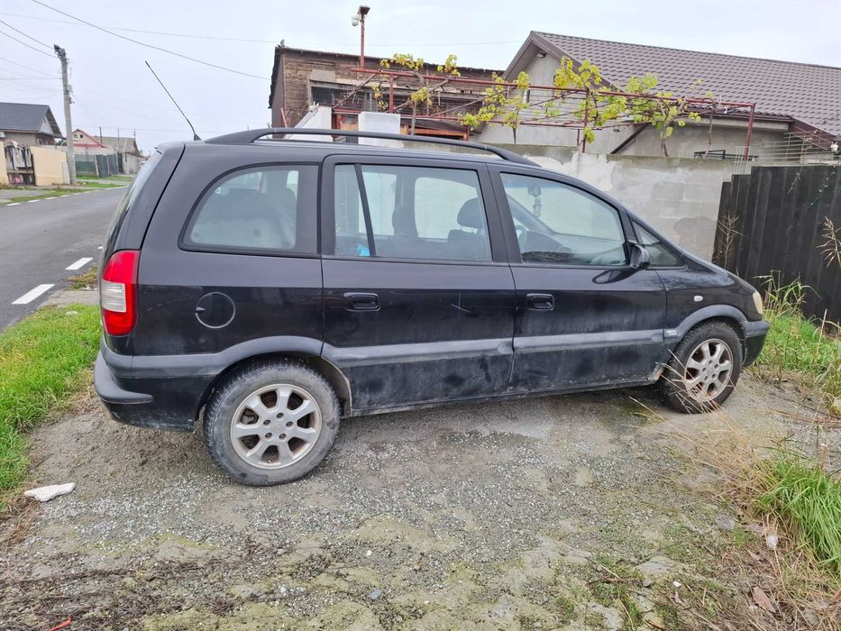 Opel zafira pentru dezmembrat