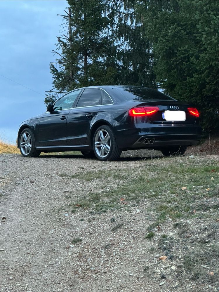 Audi A4 pachet S line. Manuala