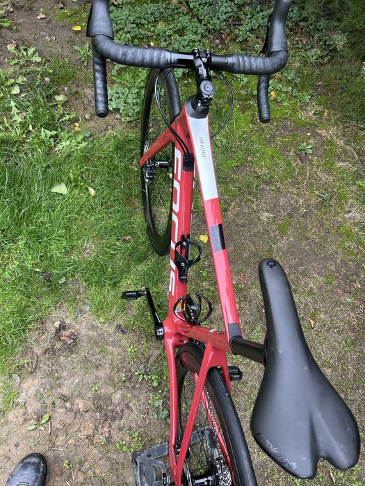 Focus Izalco Max Carbon 28 цола като нов сет 2х11 Ultegra