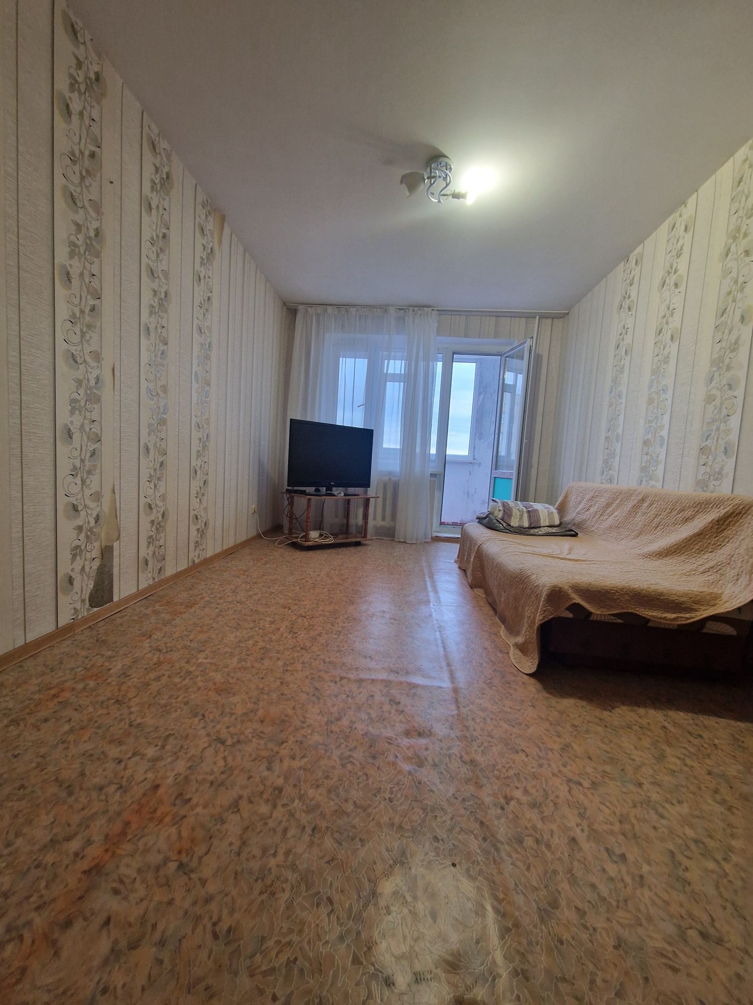 Продам 1 кв 34 квм 8 мкр