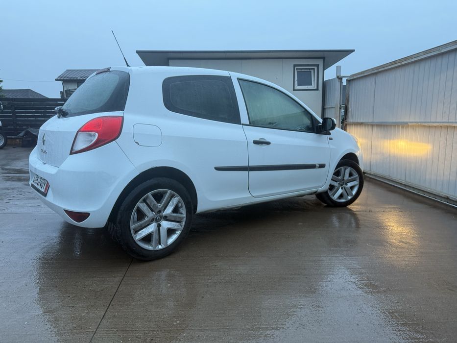 RENAULT CLIO 1.2i* 75cp* 2012* Impecabil!!!