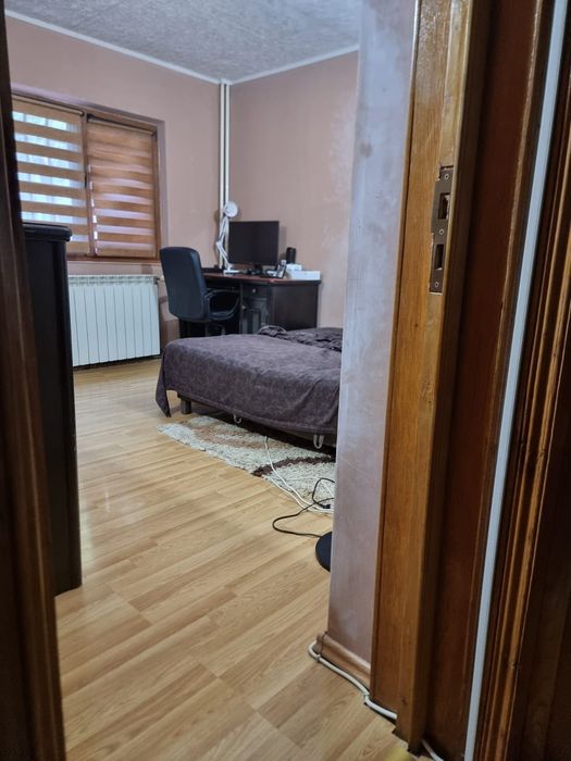 Iași  Spațiu comercial/ Apartament 4 camere de locuit