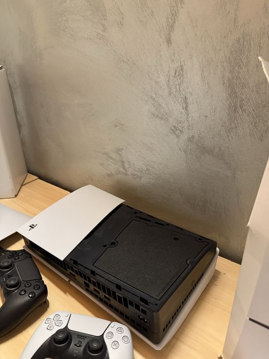 Playstation 5 Slim 1 TB 2 Manete + Garantie “NOU”