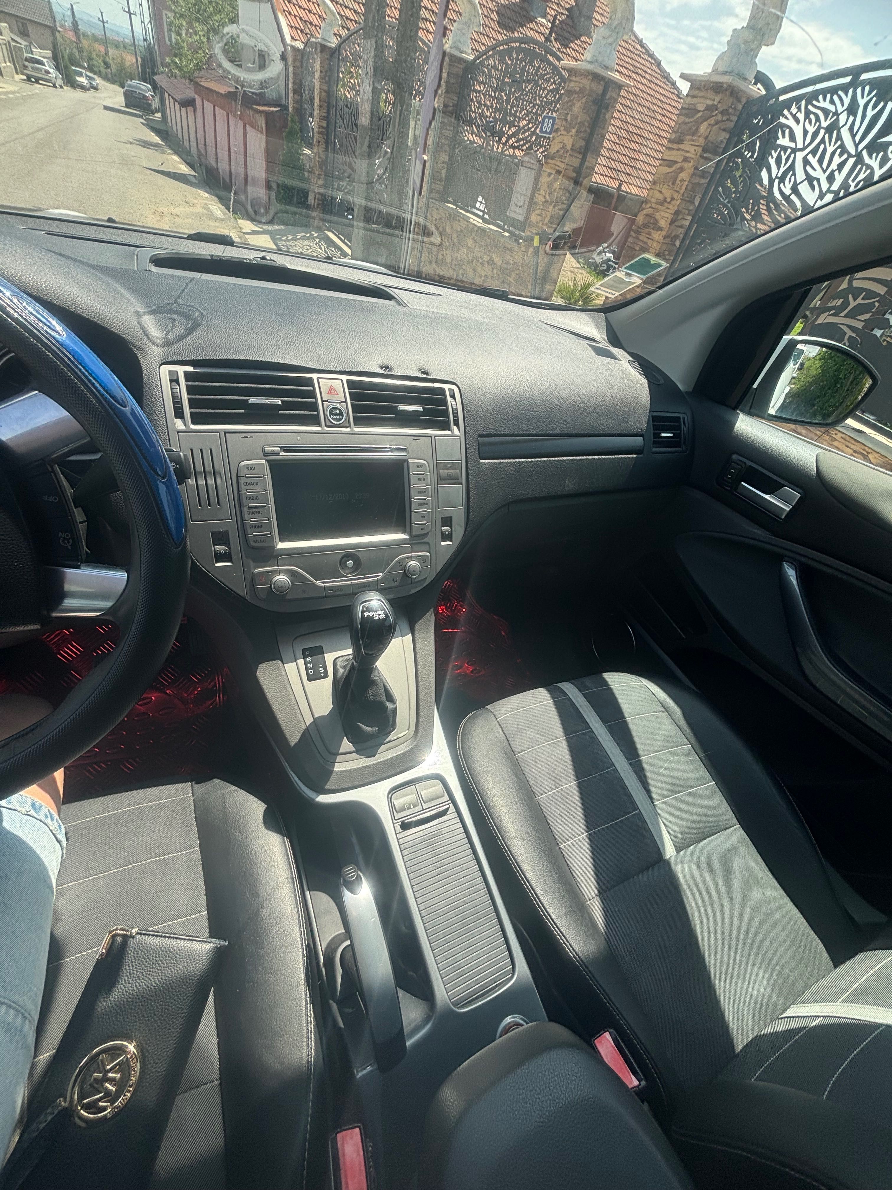 Vând Ford Kuga 2011