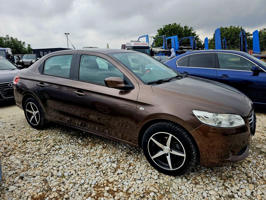 Продавам Peugeot 301 на реални километри.