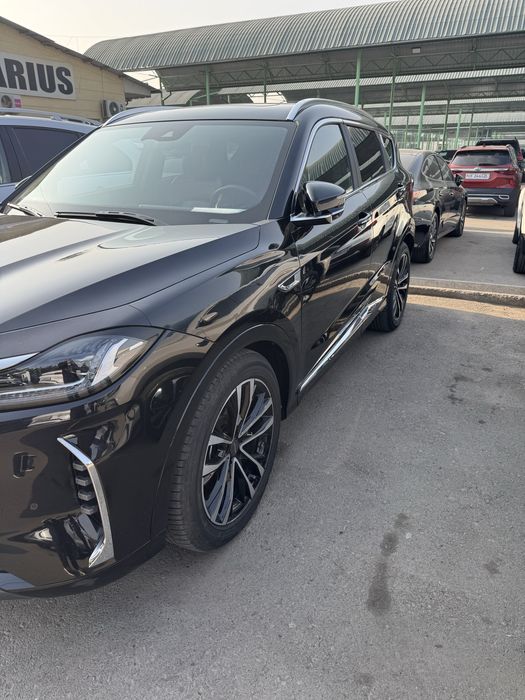 Продаю Jetour x70 plus произвоства дубая